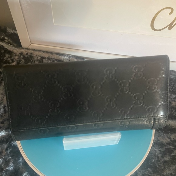 Beautiful leather Gucci long wallet - Picture 3 of 15